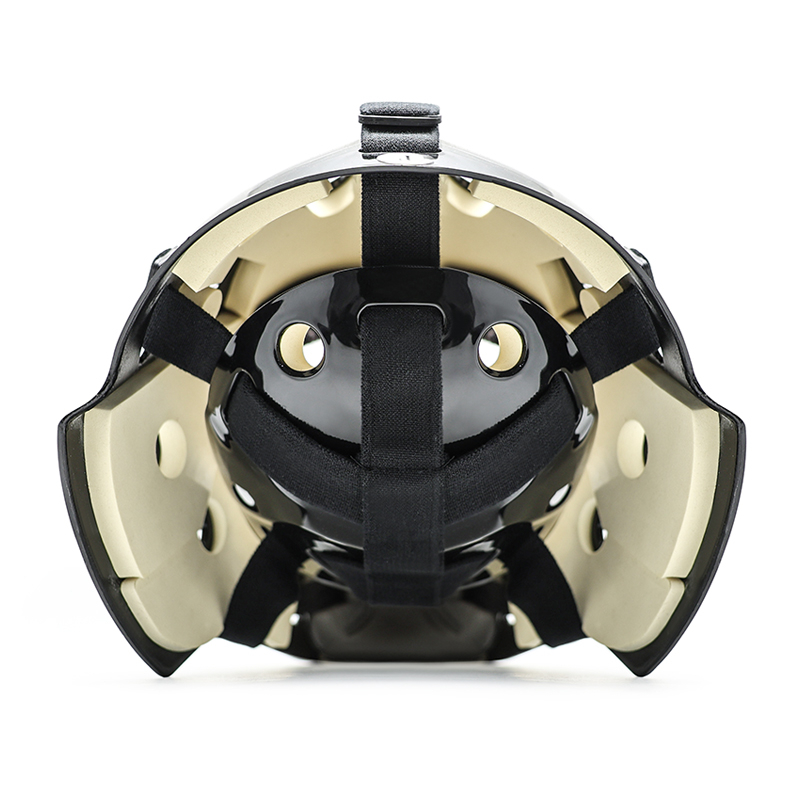 Helma brankáře pro hokej z bílé ocelové hlavy